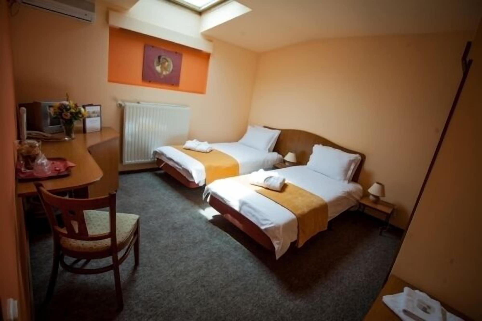 Déjà Vu Guesthouse Cluj-Napoca Esterno foto