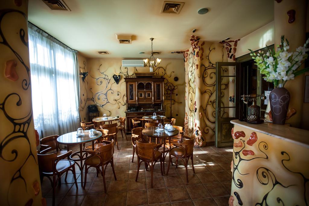 Déjà Vu Guesthouse Cluj-Napoca Esterno foto