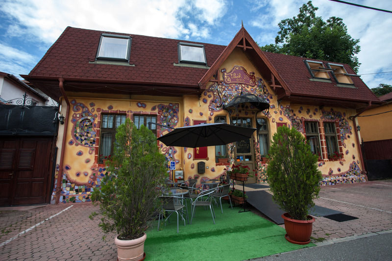 Déjà Vu Guesthouse Cluj-Napoca Esterno foto