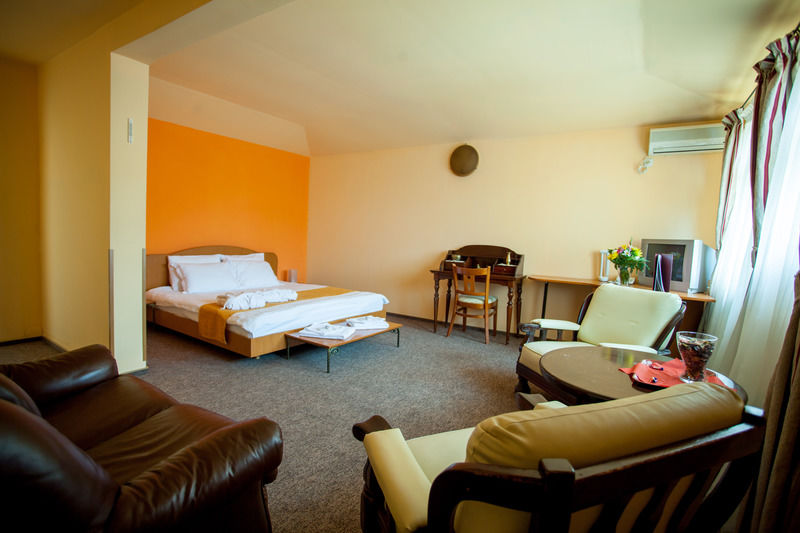 Déjà Vu Guesthouse Cluj-Napoca Esterno foto